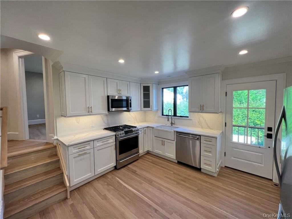 88 Hartsdale Ave - Photo 6 of 27