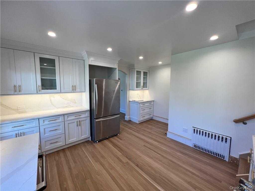 88 Hartsdale Ave - Photo 7 of 27