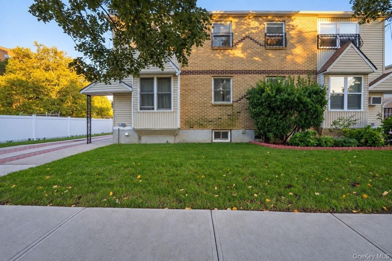 16504 Sayres Ave #2R - Photo 2 of 15