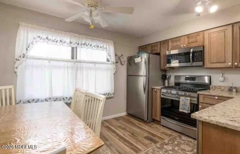 28 Carteret Ave #B4 - Photo 5 of 14