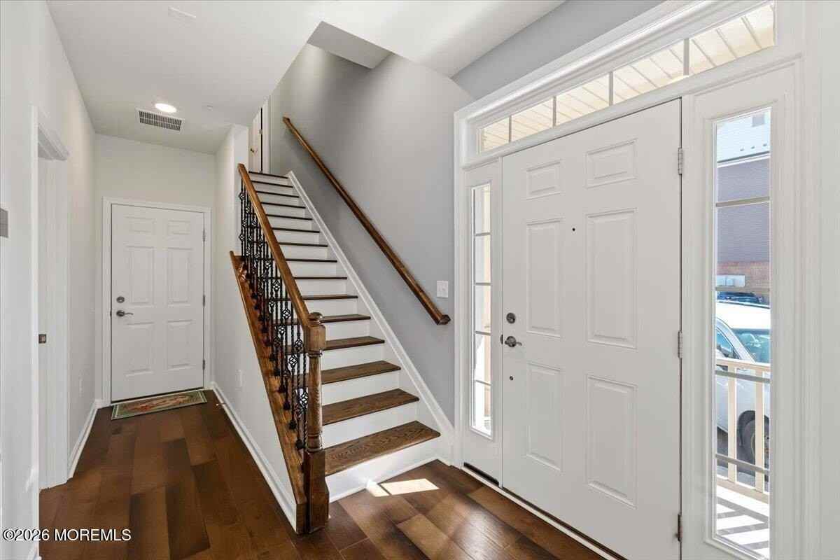 17 Cortland Ct - Photo 3 of 29