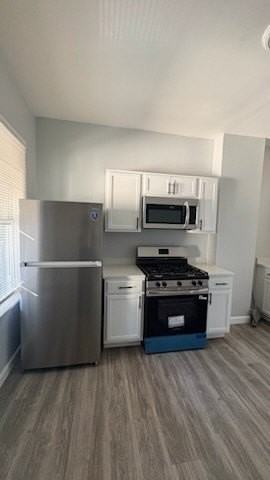 8211 S Escanaba Ave #1 - Photo 6 of 25