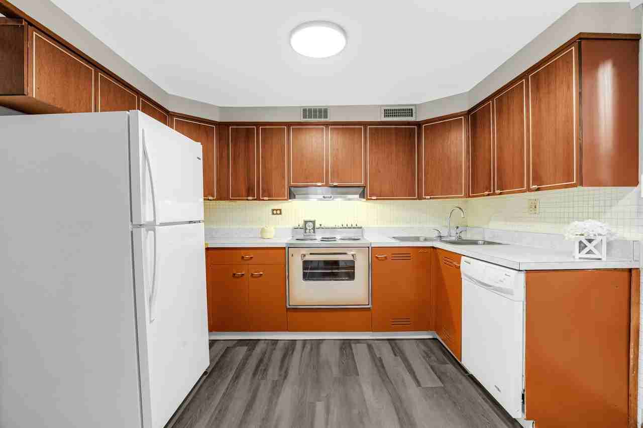 7105 W Foster Pl #2 - Photo 6 of 15