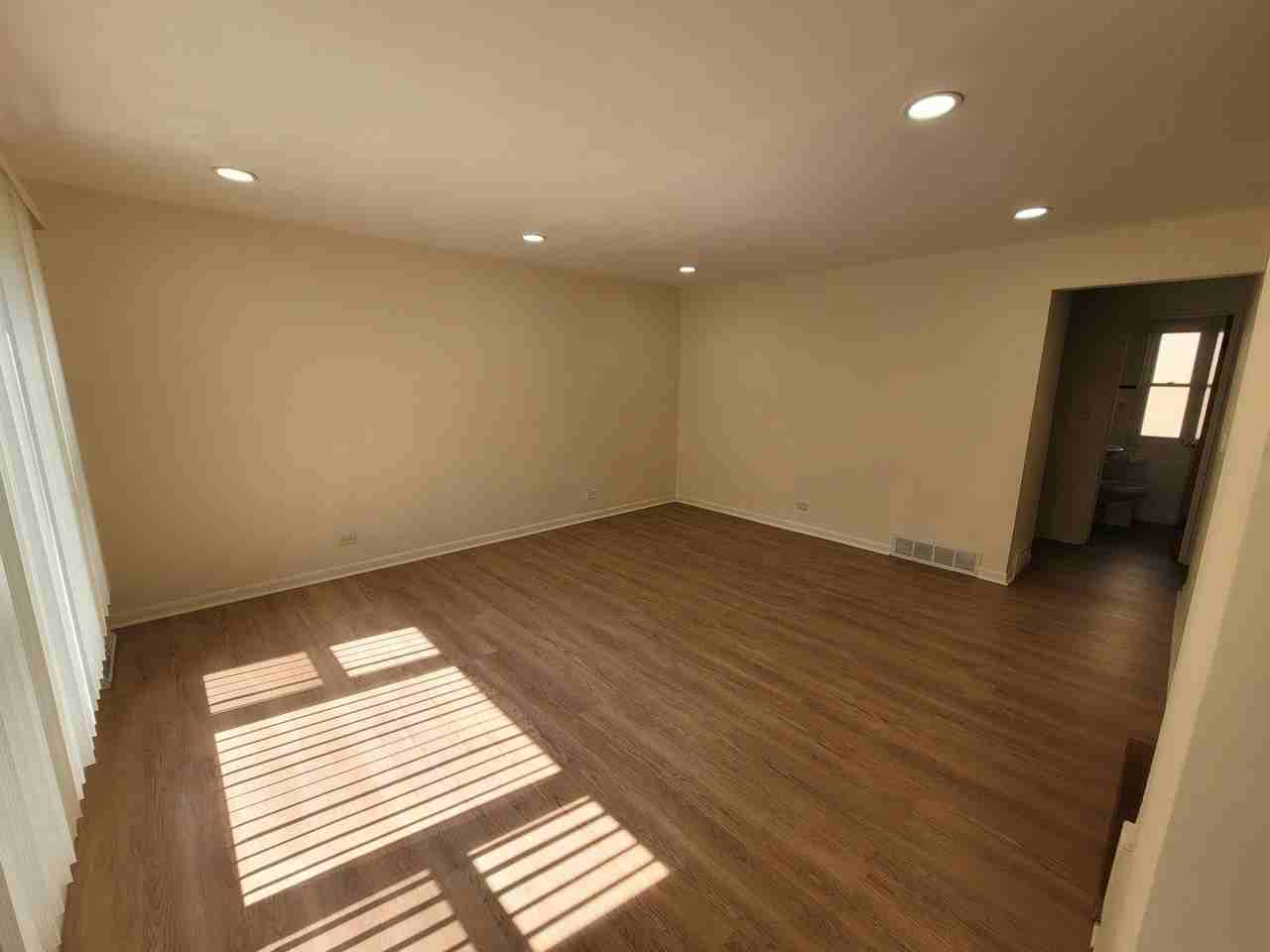 8950 Skokie Blvd #B - Photo 2 of 17