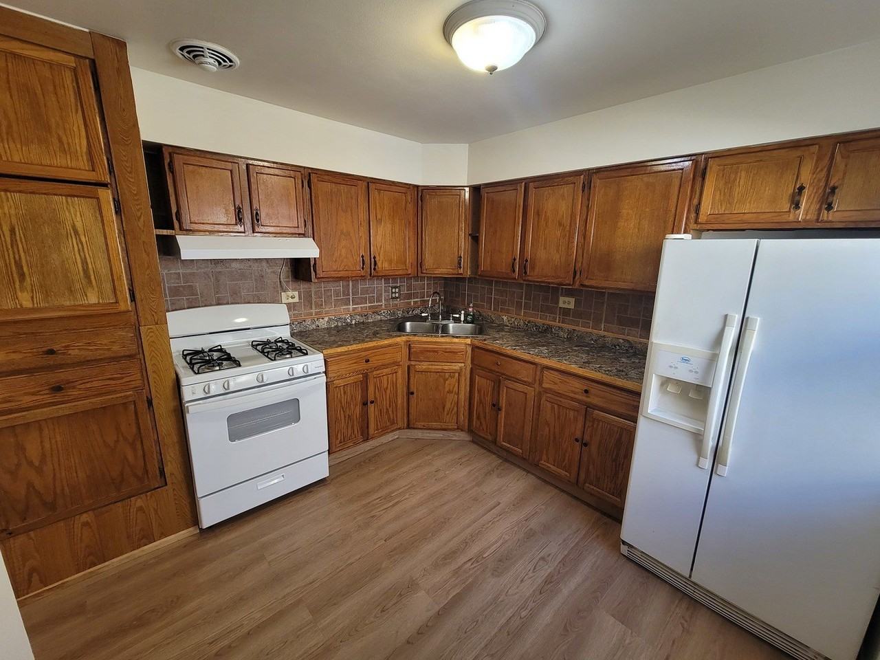 8950 Skokie Blvd #B - Photo 5 of 17