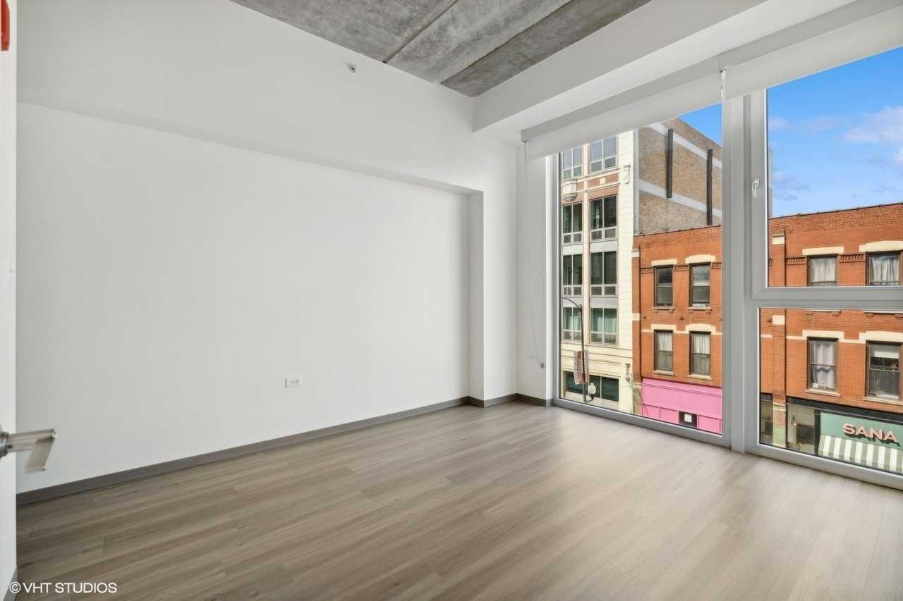 1920 N Milwaukee Ave #301 - Photo 6 of 12