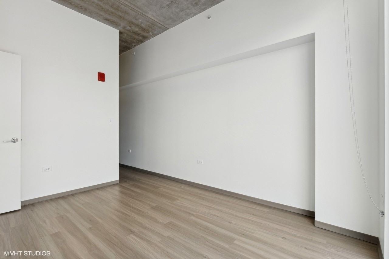 1920 N Milwaukee Ave #301 - Photo 7 of 12