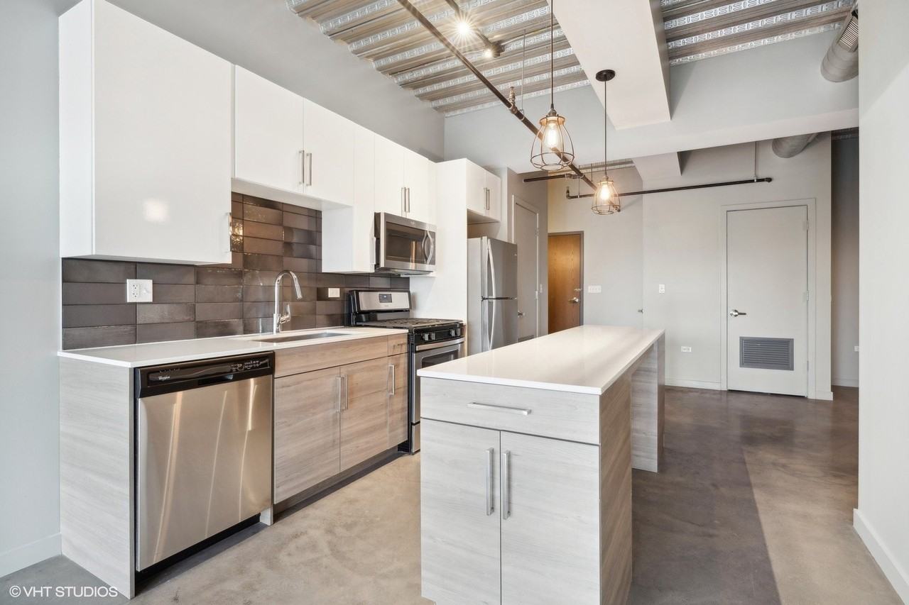 1241 N Milwaukee Ave #605 - Photo 7 of 12