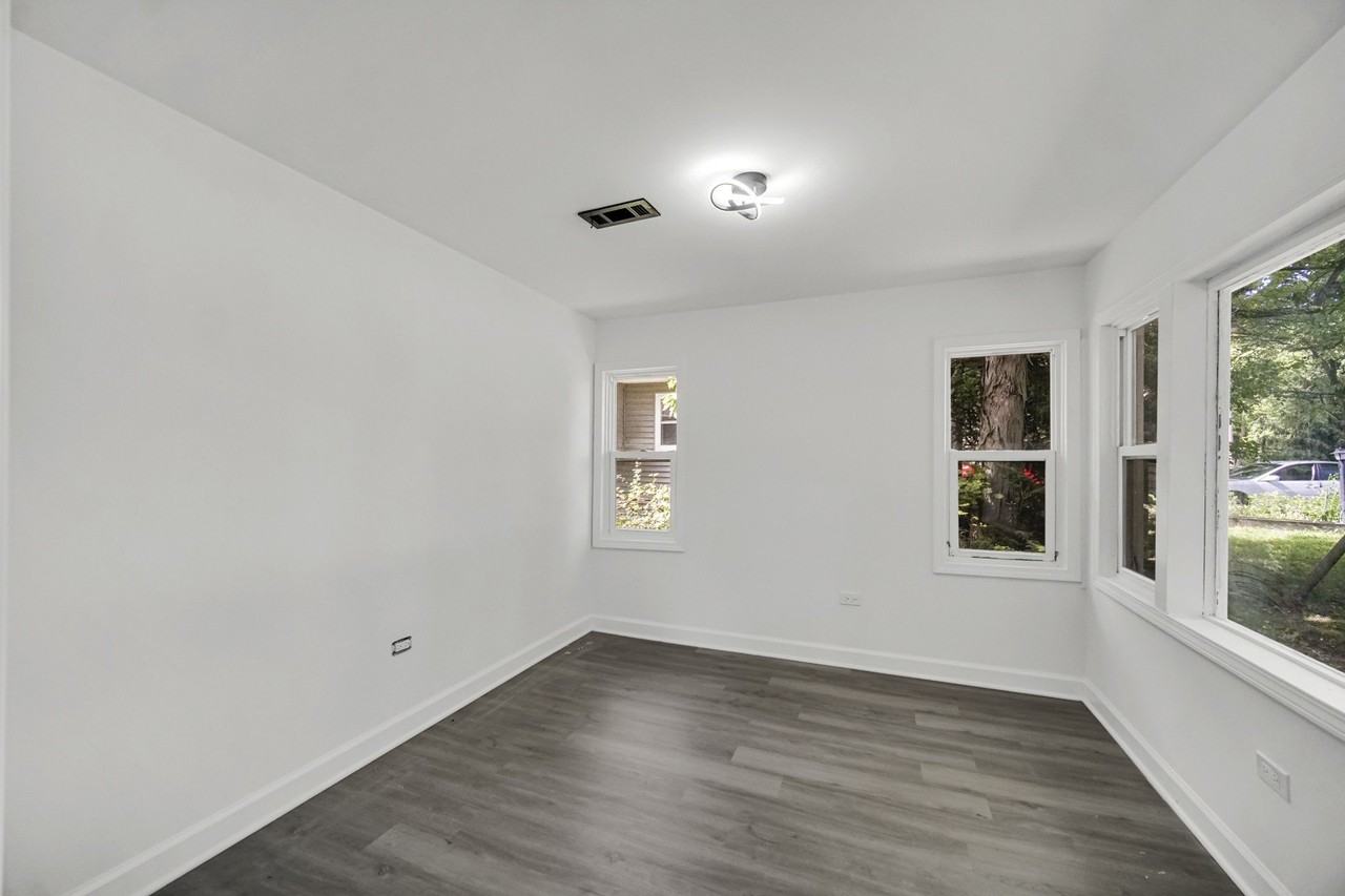 34904 N Carvis Dr - Photo 5 of 22