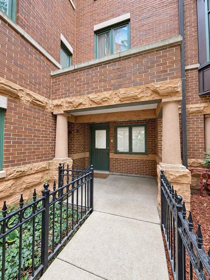 1351 W Altgeld St #1J - Photo 2 of 37