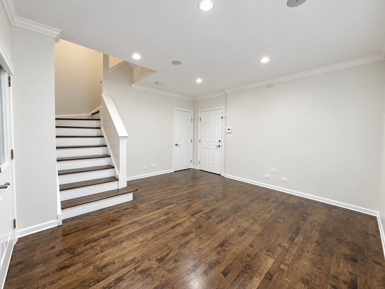 1351 W Altgeld St #1J - Photo 6 of 37