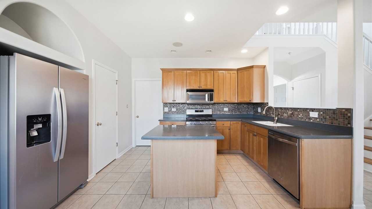 16146 Huron St - Photo 7 of 19