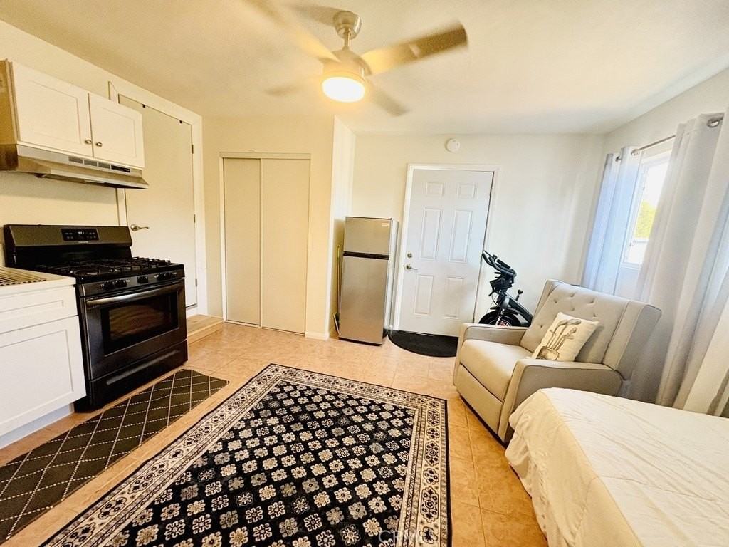 2265 W 236th Pl - Photo 4 of 6