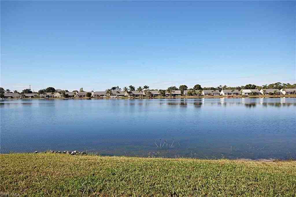 3380 W Crown Pointe Blvd #102 - Photo 4 of 23