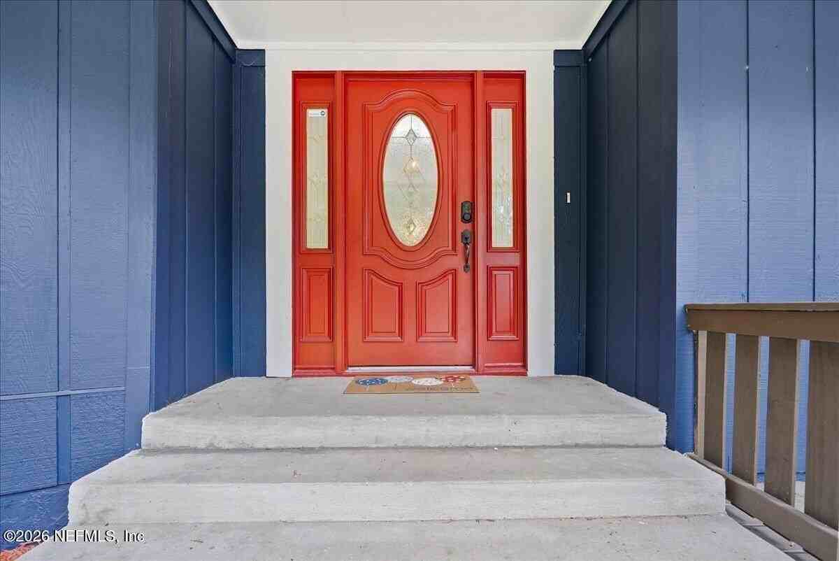 2421 Dogwood Ln - Photo 4 of 47