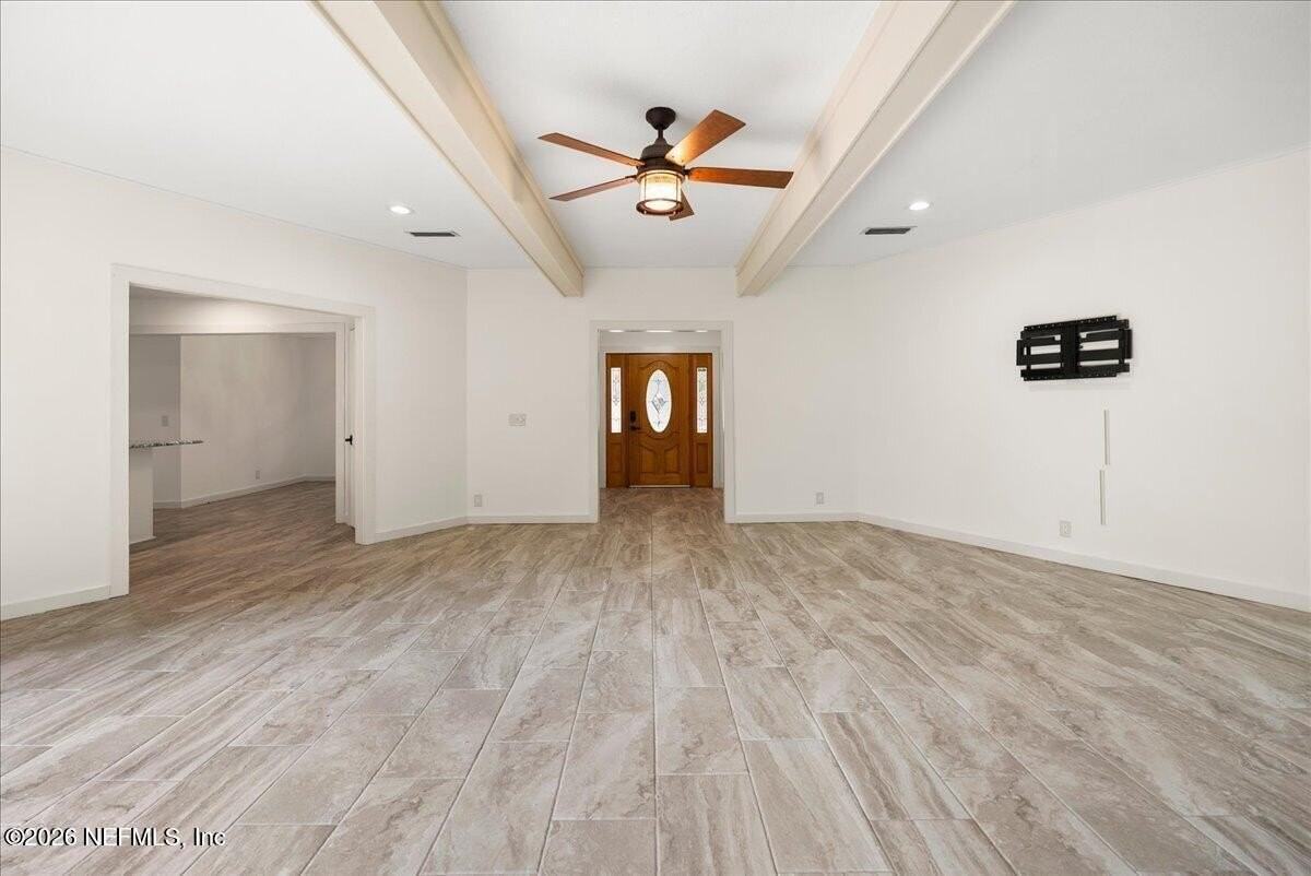 2421 Dogwood Ln - Photo 6 of 47