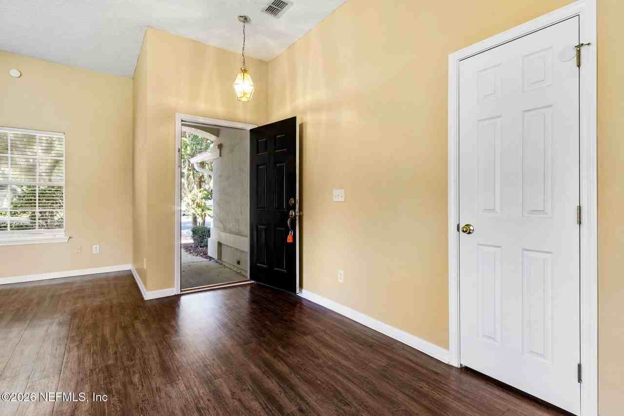 831 Timberjack Ct - Photo 6 of 50