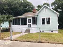 featured image of 439 W 25th St