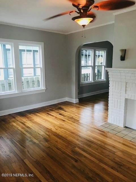 439 W 25th St - Photo 7 of 28