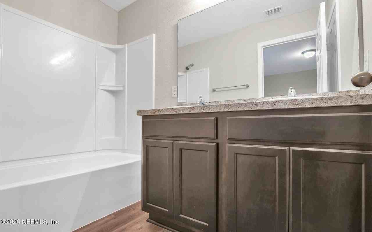 118 Thomas Ave - Photo 7 of 16