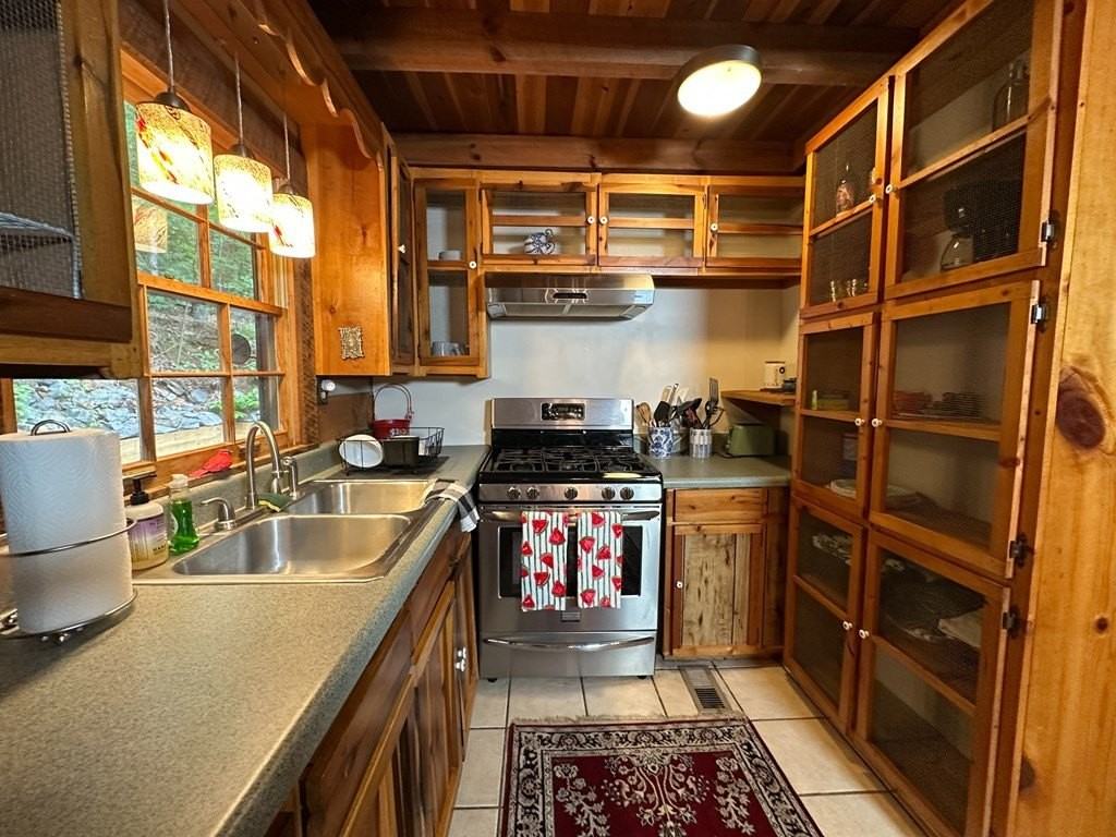 44 Ridge Top Ln - Photo 3 of 24