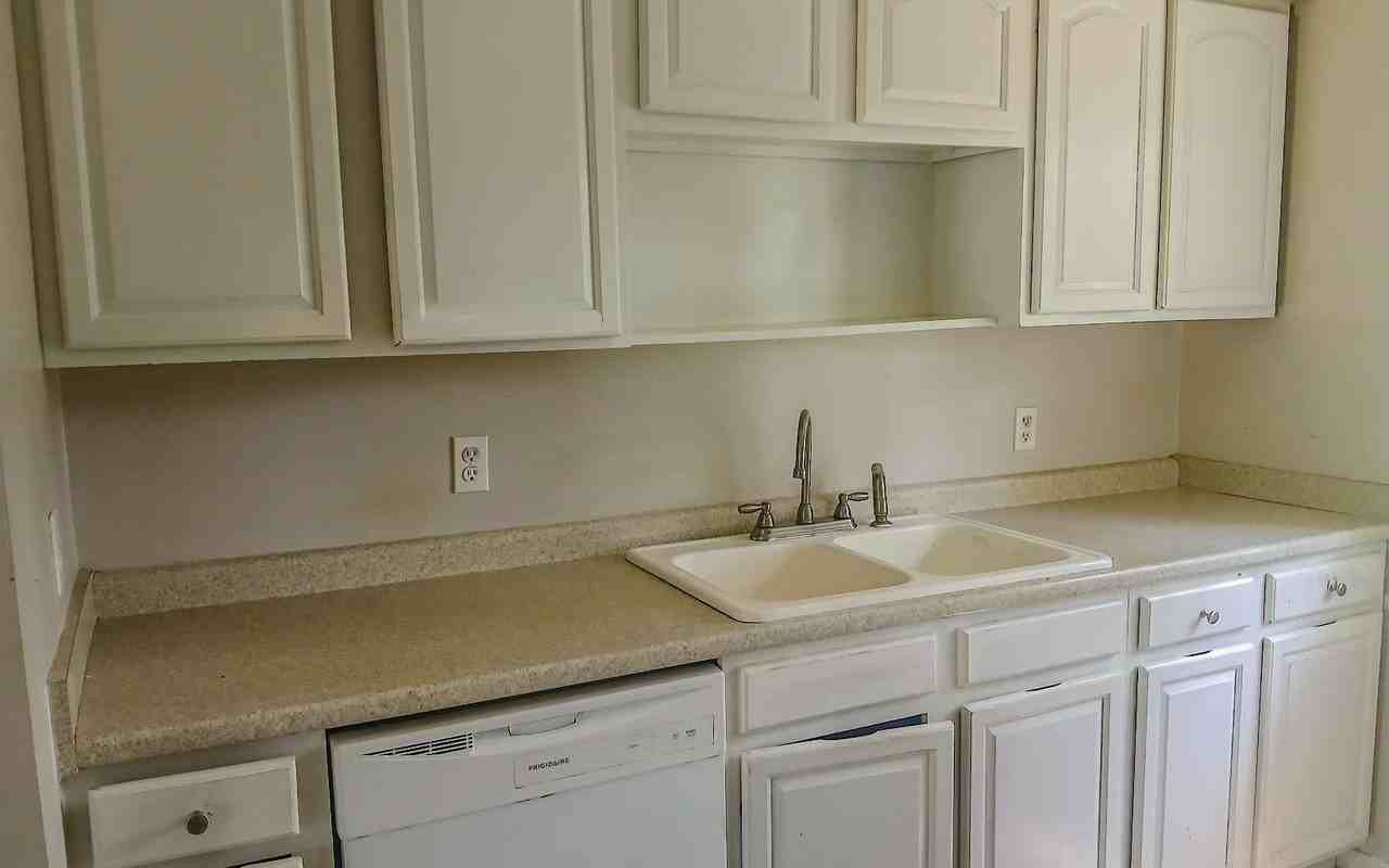 1234 Nw Labonte Ln - Photo 3 of 8