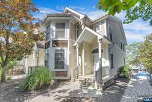 33 E Linden Ave - Photo 1 of 1