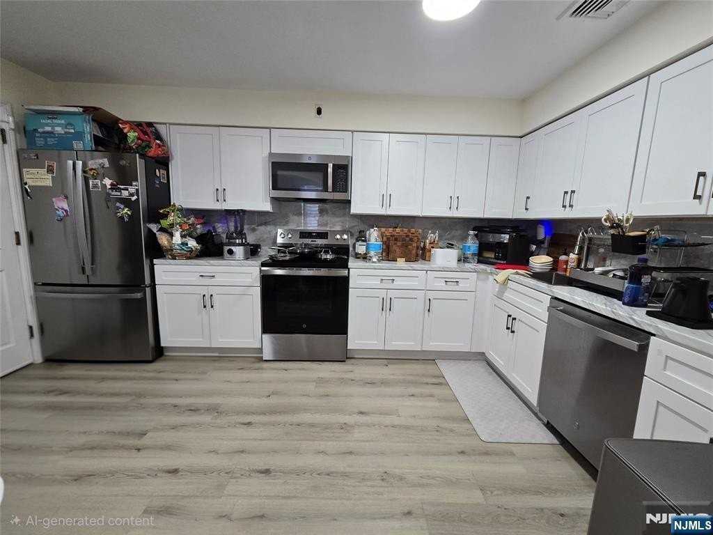 62 Edgewater Pl #3 - Photo 5 of 12