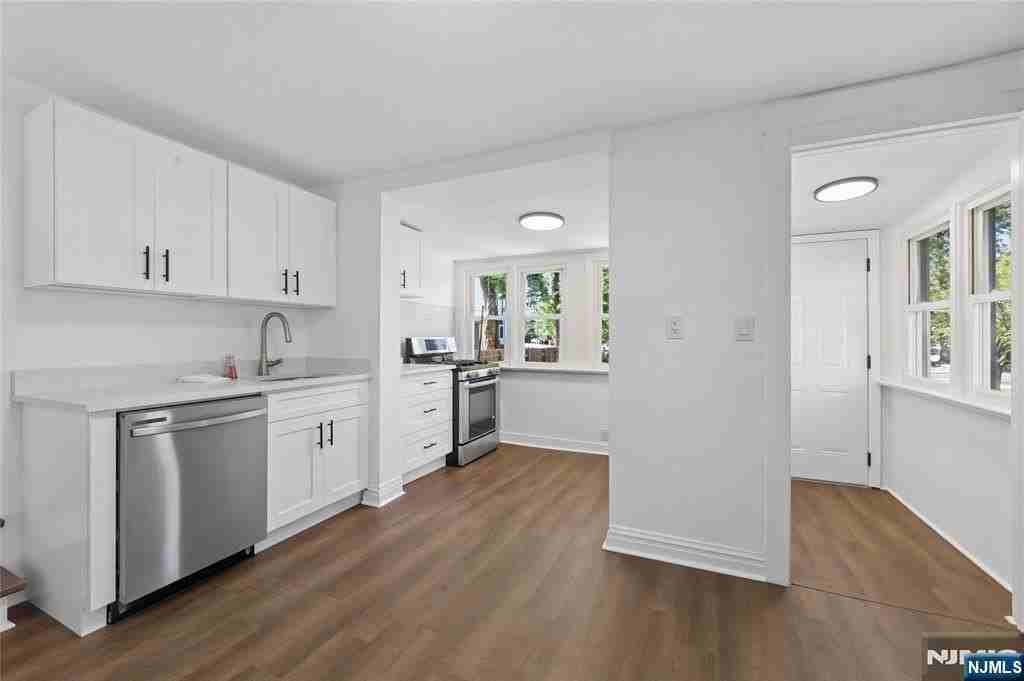 47 Mahan St - Photo 5 of 14