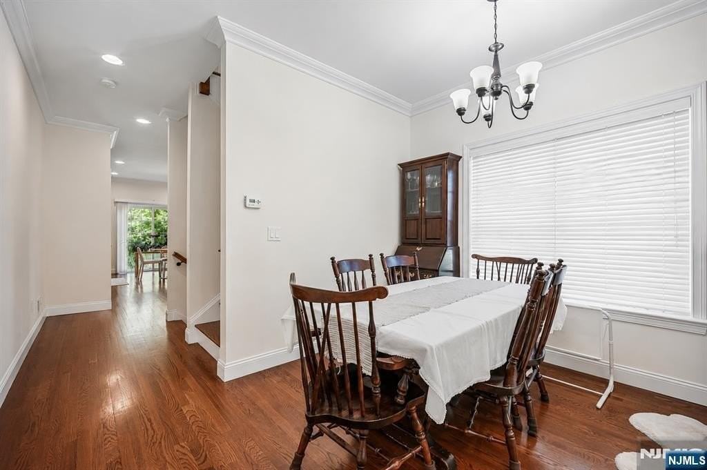 39 Grove St #B - Photo 6 of 24