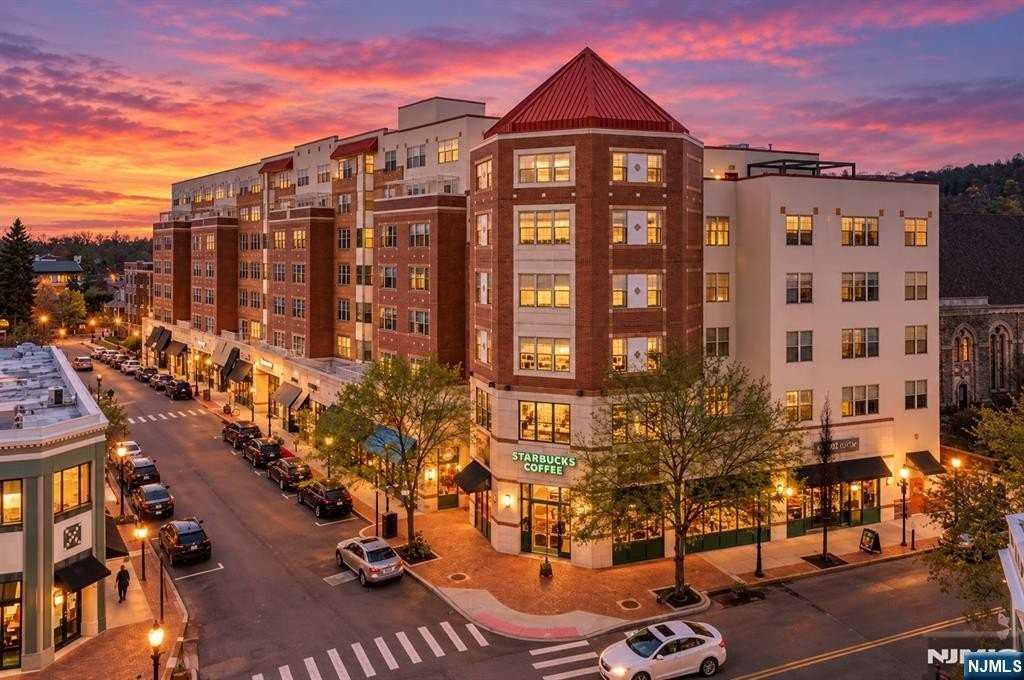48 Park St #517
