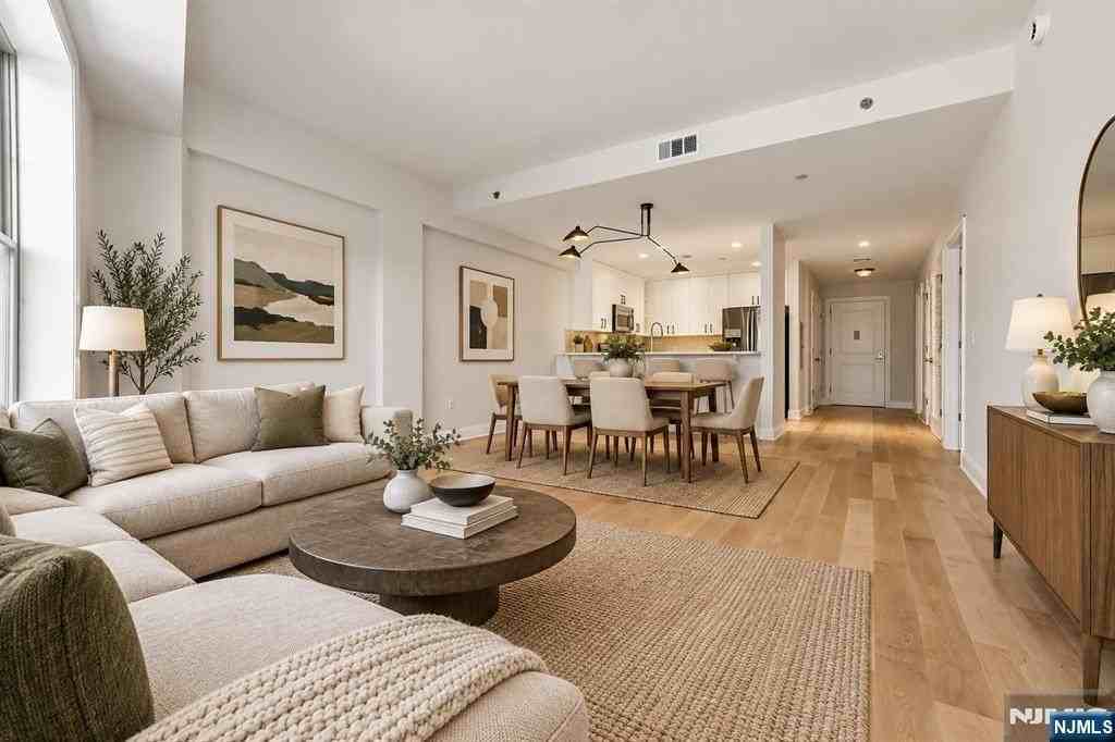 48 Park St #517 - Photo 5 of 49