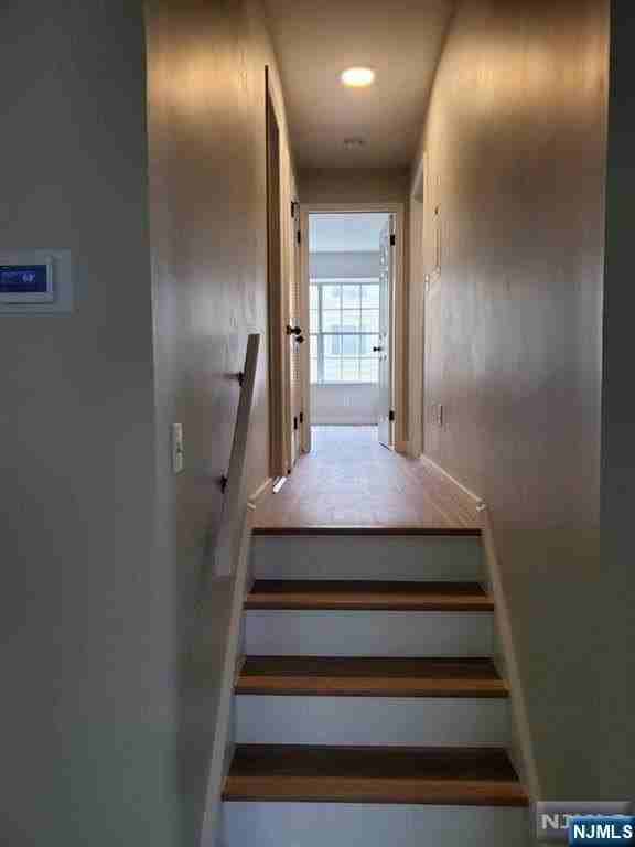 523 Windsor Dr - Photo 3 of 15