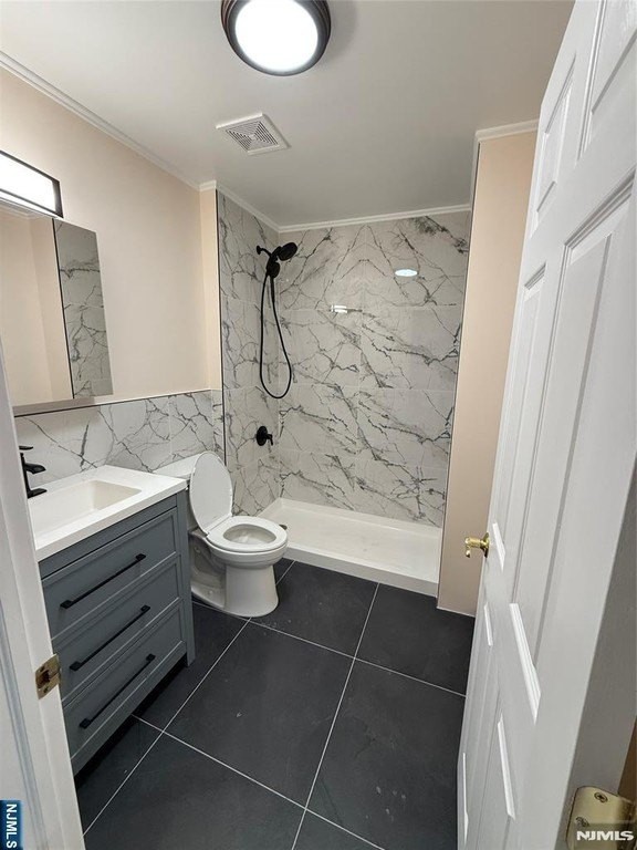 79 Wesley St - Photo 4 of 9