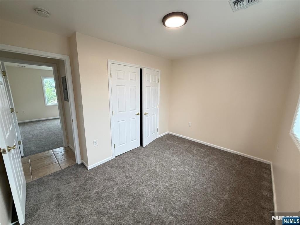 79 Wesley St - Photo 5 of 9