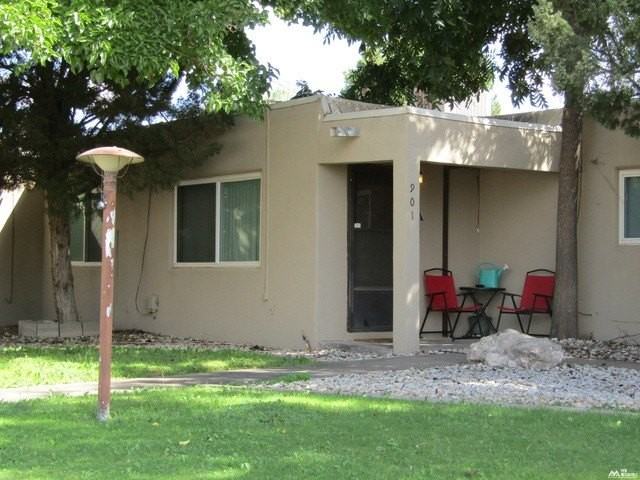 901 10th Street Ct - Photo 2 of 2