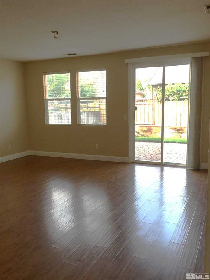 2663 Chaucer St - Photo 6 of 10