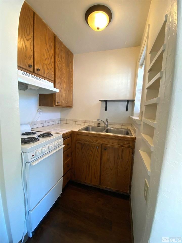 514 7th St - Photo 2 of 5