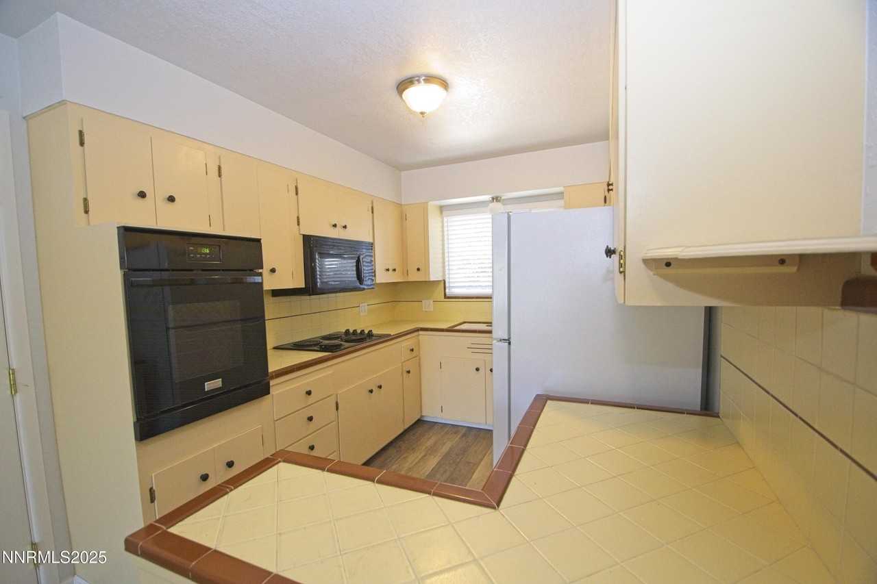 3103 Lakeside Dr - Photo 5 of 21
