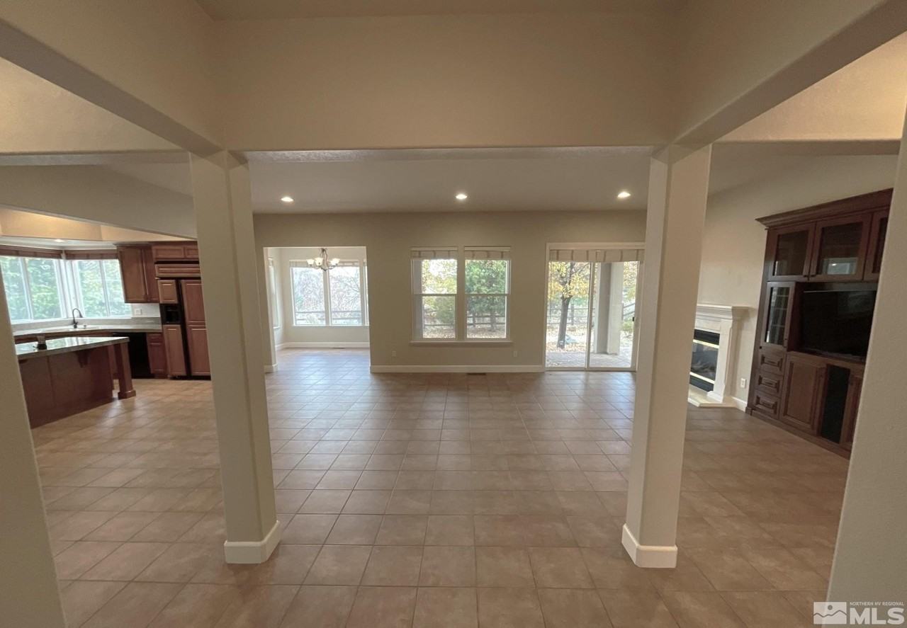 1850 Sun Shadow Ct - Photo 5 of 40