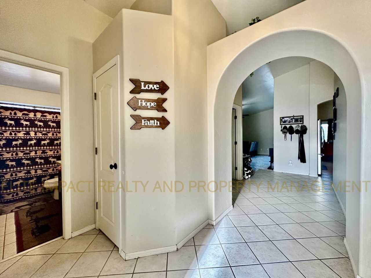 7510 N Thornwood Rd #1 - Photo 2 of 23