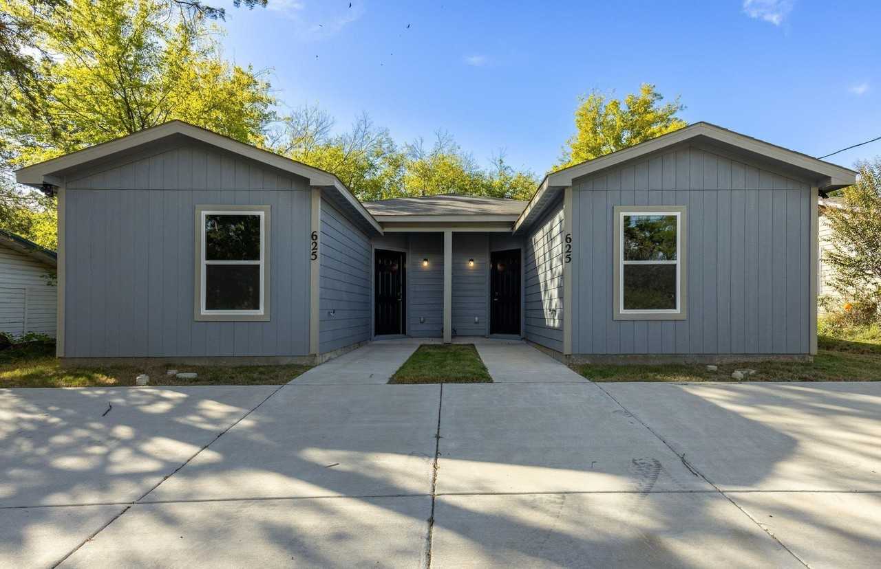 625 Whitworth St #B - Photo 2 of 12