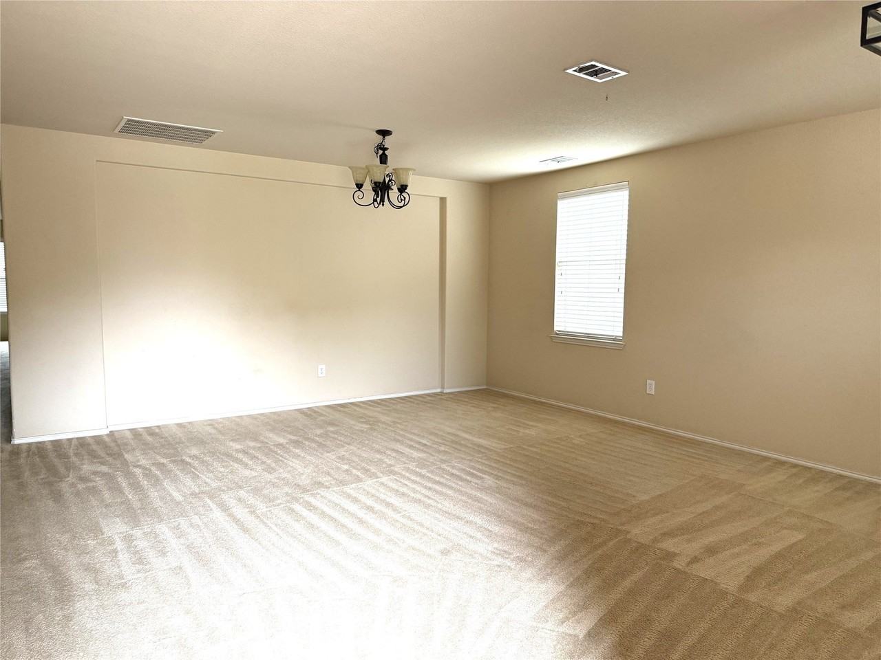 10687 Midway Dr - Photo 2 of 20