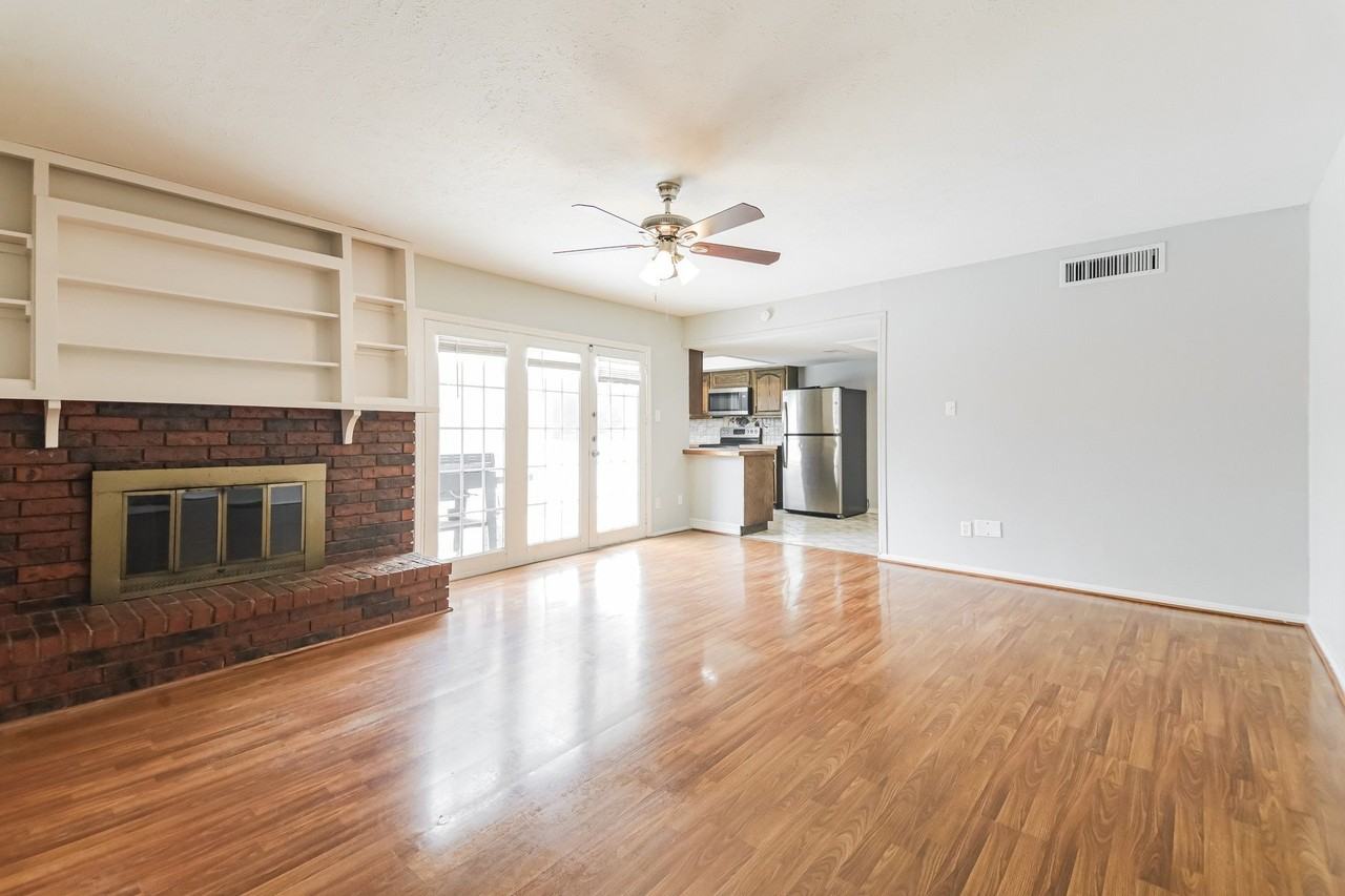 3464 Livingston Ln - Photo 7 of 15