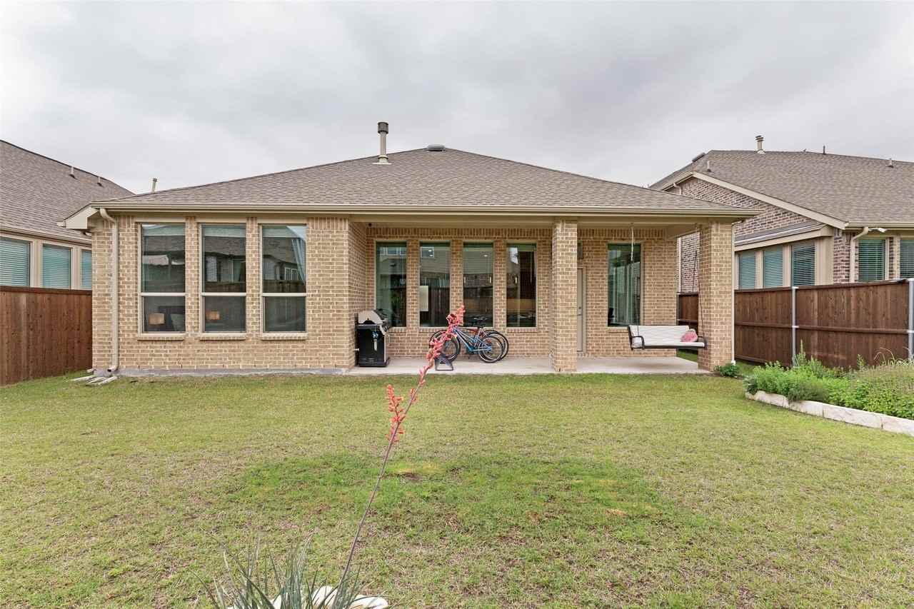 1153 Canuela Way - Photo 3 of 26