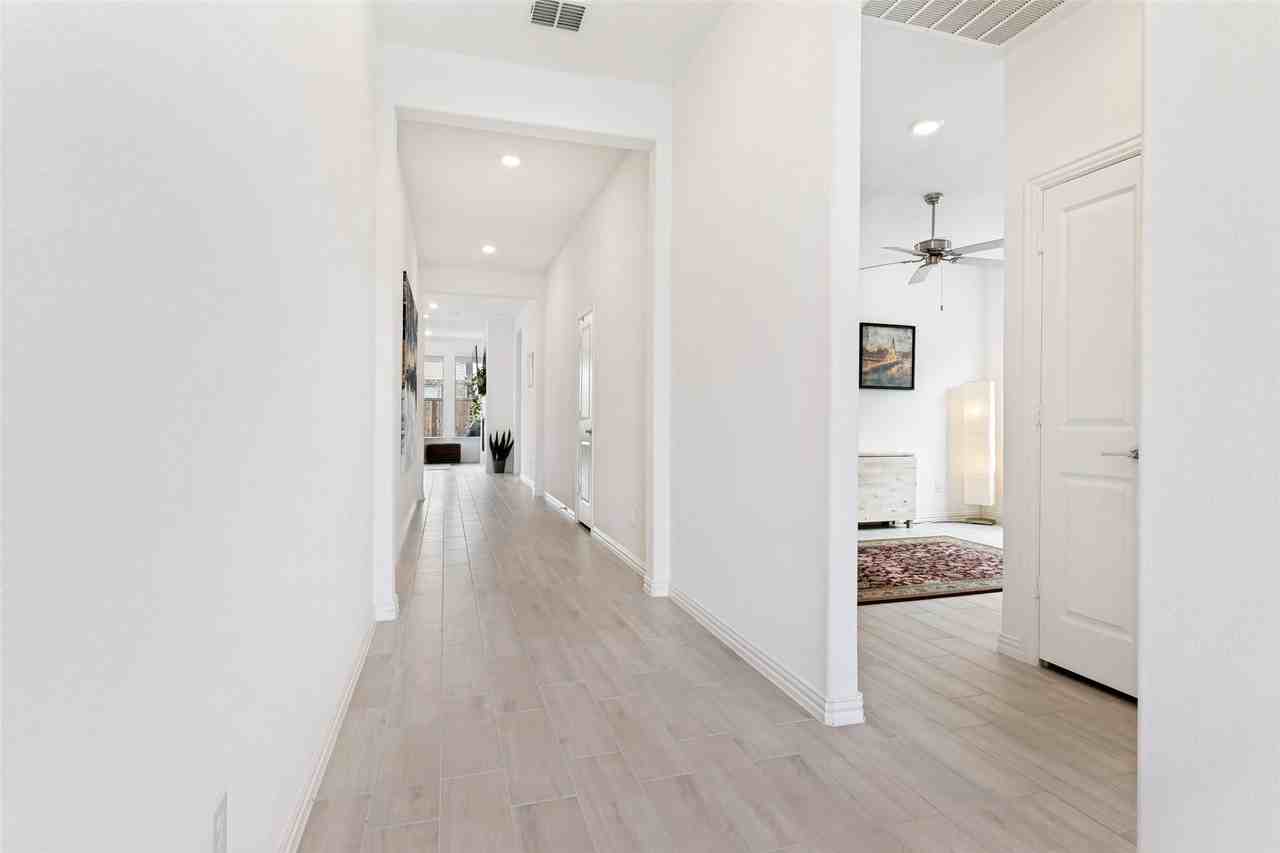 1153 Canuela Way - Photo 4 of 26