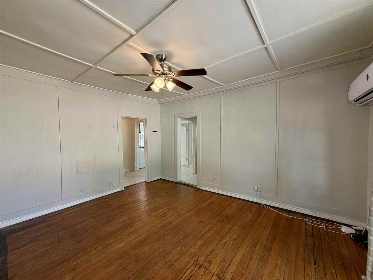 530 Schmitz Ave - Photo 6 of 12