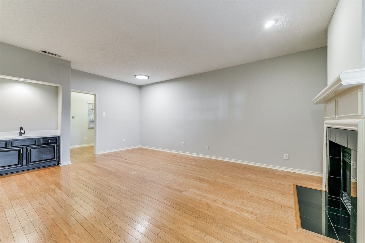 6123 Oram St #1 - Photo 4 of 12