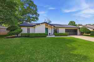 featured image of 217 E Louella Dr