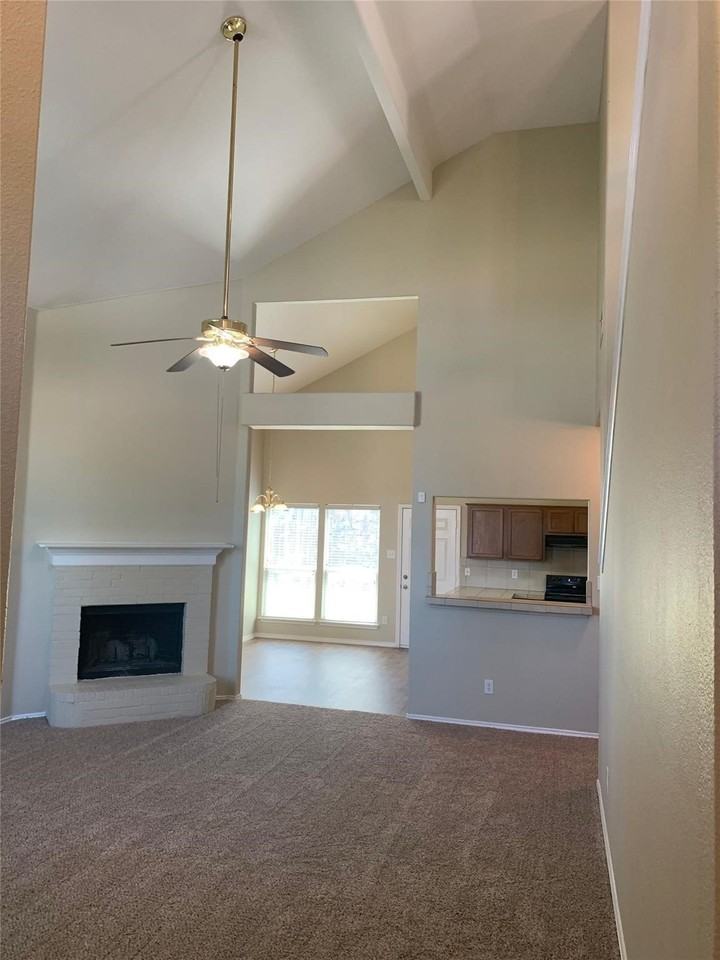 1470 Sax Leigh Dr - Photo 4 of 5